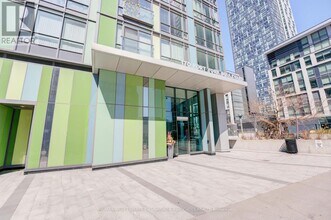 170-170 Fort York Blvd in Toronto, ON - Building Photo - Building Photo