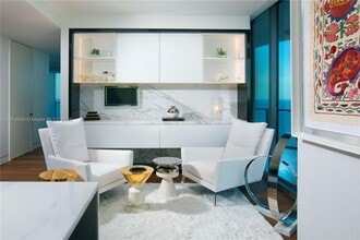 19575 Collins Ave, Unit 39 in Sunny Isles Beach, FL - Building Photo - Building Photo