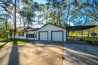 25602 Running Water Dr in Huffman, TX - Building Photo - Building Photo