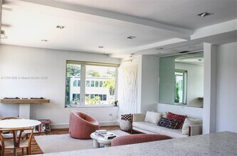 4710 Pine Tree Dr in Miami Beach, FL - Building Photo - Building Photo