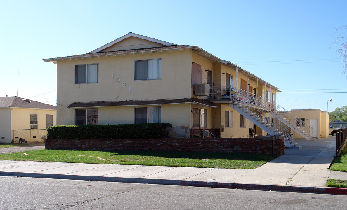 1081 E Morton Pl in Hemet, CA - Building Photo