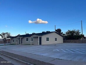 8761 Lawson - in El Paso, TX - Building Photo - Building Photo