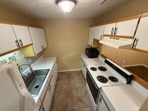 2705 Sood Rd in Knoxville, TN - Building Photo - Building Photo