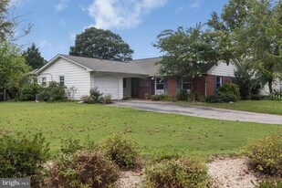 12425 Stretton Ln in Bowie, MD - Building Photo