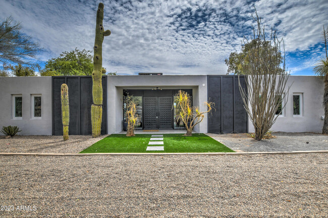 12209 N 66th St in Scottsdale, AZ - Foto de edificio - Building Photo