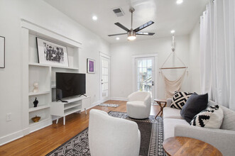 5524 Willow St in New Orleans, LA - Building Photo - Building Photo
