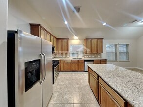 2420 Avalon Trace Ln in Pearland, TX - Building Photo - Building Photo