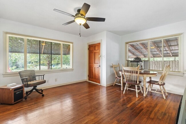 115 May St in San Antonio, TX - Building Photo - Building Photo