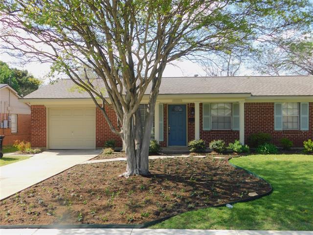 2711 Eastbrook Dr in Mesquite, TX - Building Photo