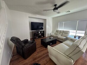 1511 E Joseph Way in Gilbert, AZ - Foto de edificio - Building Photo