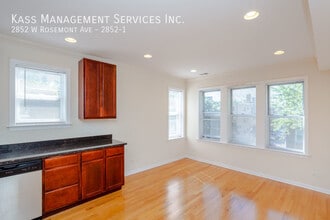 2852 W Rosemont Ave in Chicago, IL - Building Photo - Building Photo