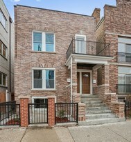 2742 N Ashland Ave in Chicago, IL - Building Photo