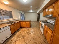 3022 W Country Gables Dr in Phoenix, AZ - Building Photo - Building Photo