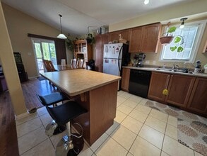 496 McCallum St in Kingston, ON - Building Photo - Building Photo
