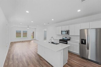5068 Pismo Ray Dr in Katy, TX - Foto de edificio - Building Photo