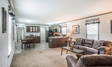 82 Quail Ct in Grand Blanc, MI - Foto de edificio - Building Photo