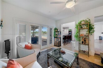 210 W Rivo Alto Dr in Miami Beach, FL - Building Photo - Building Photo