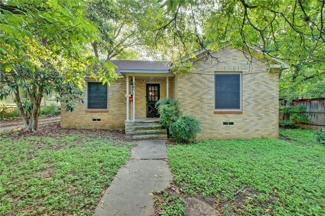 property at 2831 Pearl St