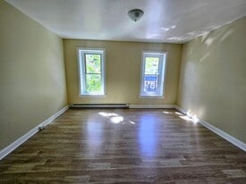 615 N Eighth St in Allentown, PA - Building Photo