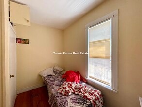 49 Beech Glen St, Unit 3 in Boston, MA - Foto de edificio - Building Photo