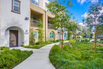 2329 Verano Wy. in Vista, CA - Building Photo - Building Photo