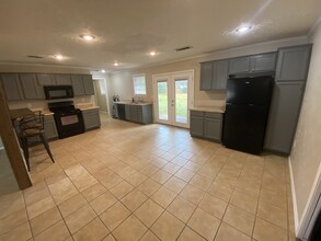 105 Green Briar in Lumberton, TX - Building Photo - Building Photo