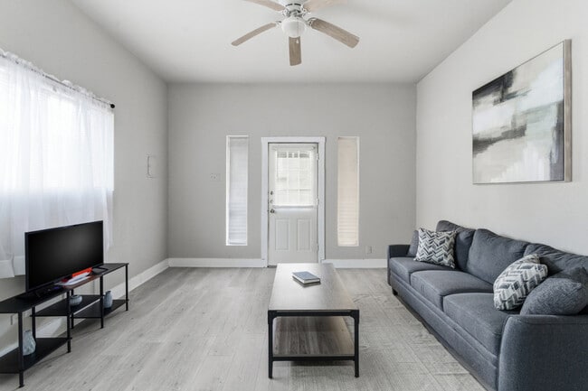 property at 314 W Cevallos