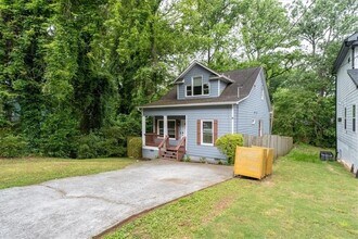 3111 Jones St in East Point, GA - Building Photo - Building Photo