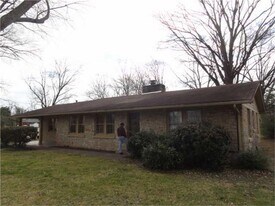 625 Meadowlawn Ave in Bowling Green, KY - Building Photo