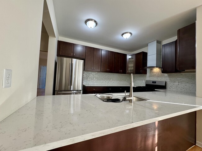 788 Avenue C in Bayonne, NJ - Building Photo - Building Photo