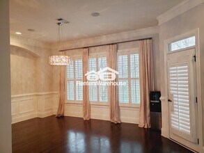 922 Canterbury Ln NE in Atlanta, GA - Building Photo - Building Photo