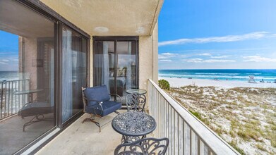 7205 Thomas Dr in Panama City Beach, FL - Building Photo - Building Photo