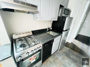 East 18th Street, Unit 5D in New York, NY - Foto de edificio - Building Photo