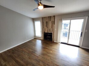 322 Granville Ct in Atlanta, GA - Building Photo - Building Photo