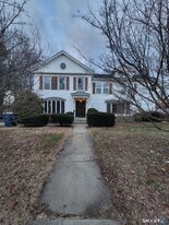 219 Pleasant St in Windham, CT - Building Photo