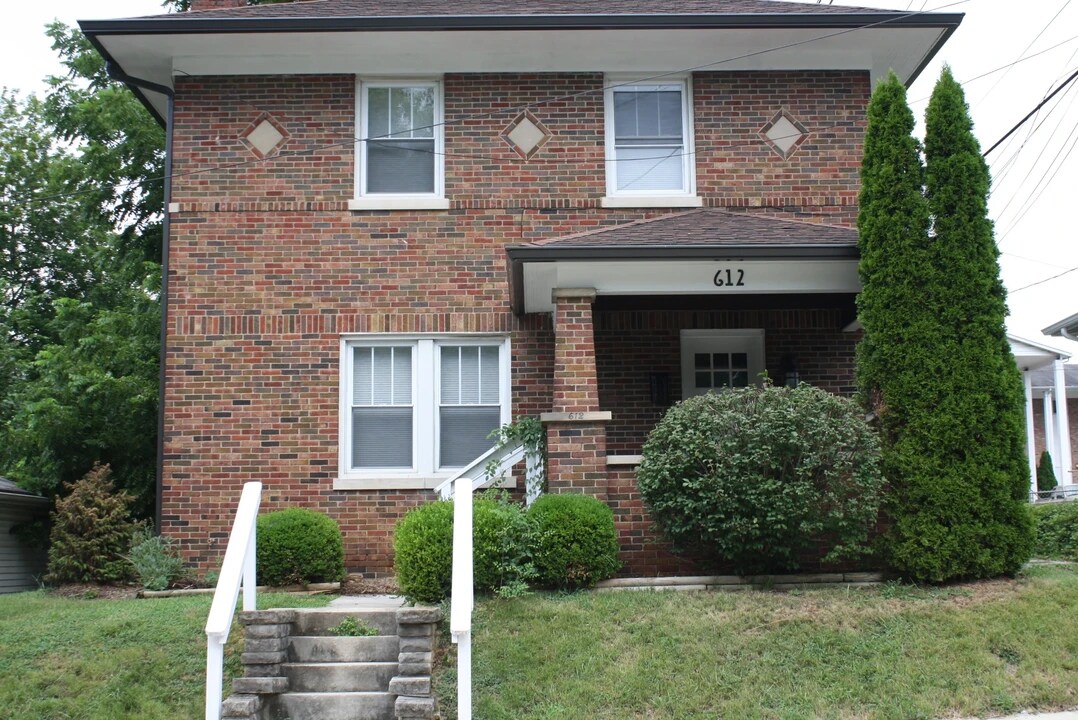 612 S Grant St in Bloomington, IN - Building Photo