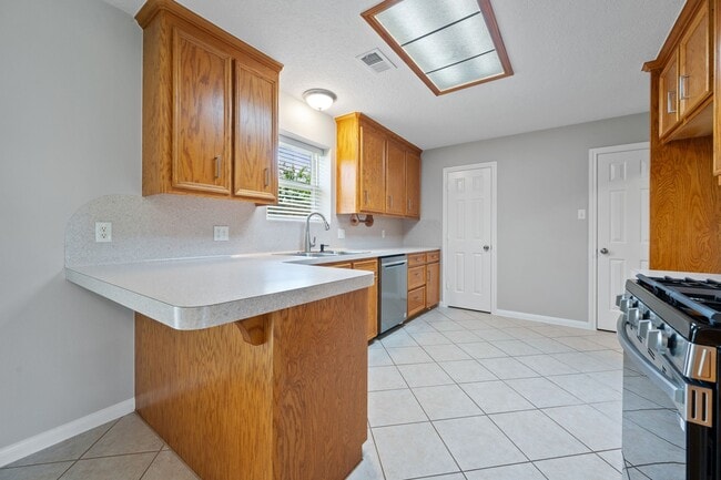 property at 460 W Houston St