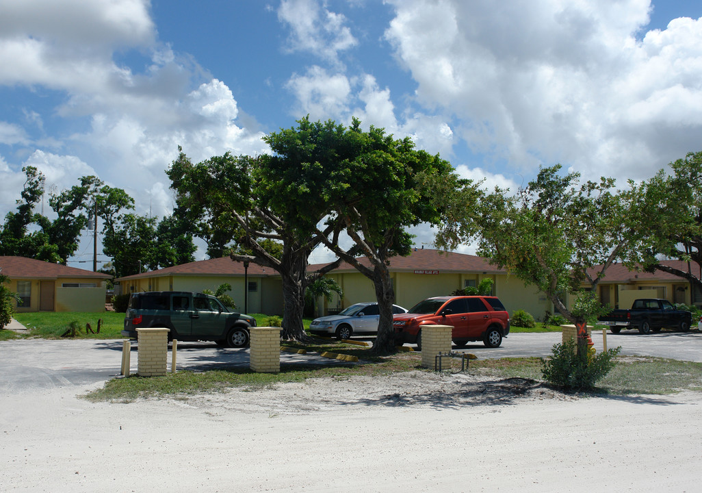 6036 SW 25th St in Miramar, FL - Building Photo