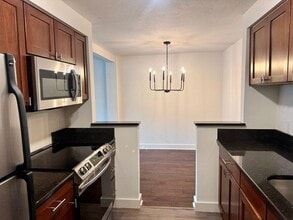 Redmond Townhouse in Redmond, WA - Building Photo - Building Photo