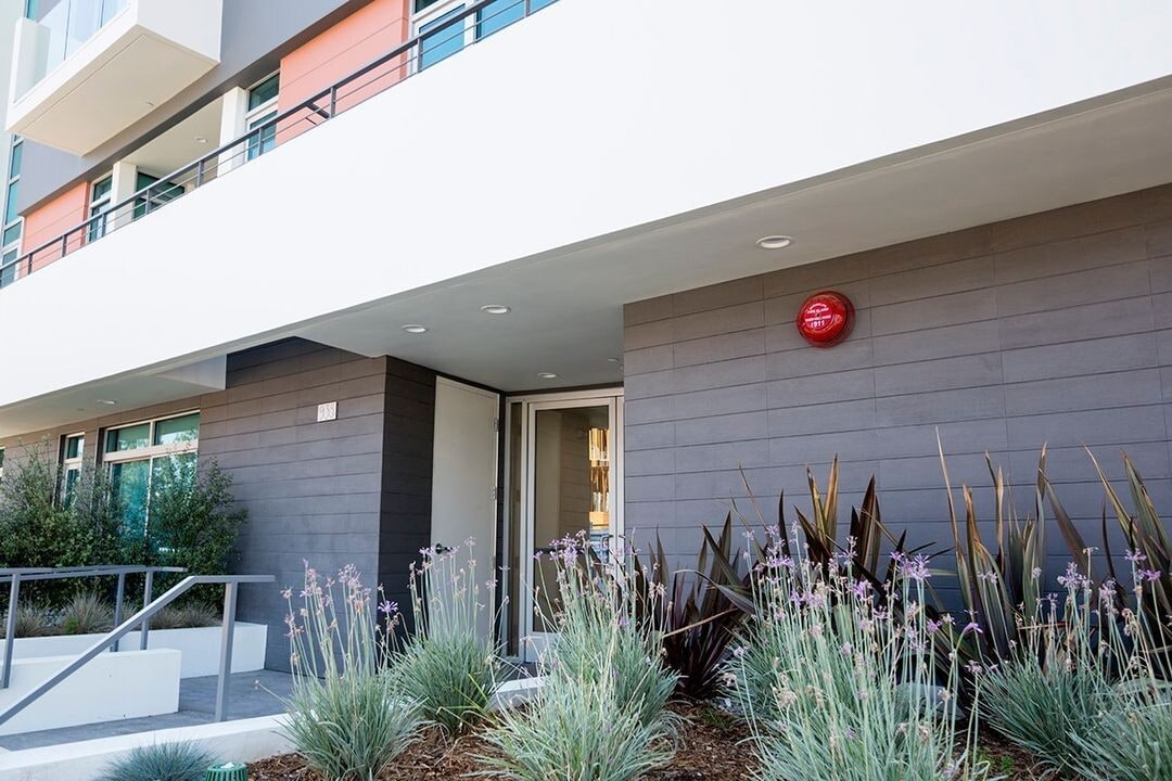 938 S. Orange Grove Avenue in Los Angeles, CA - Building Photo