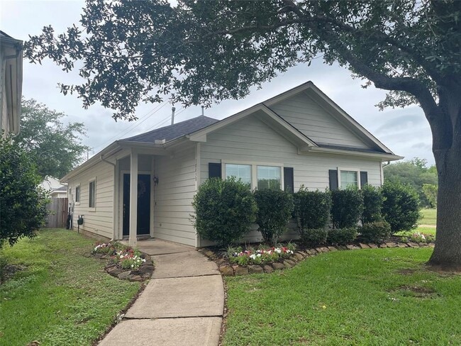 property at 10838 Cobblecreek Way