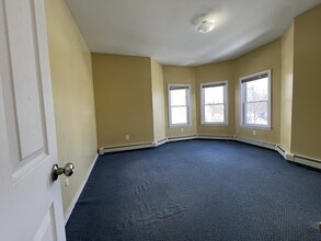 1 Wyeth St, Unit #2 in Malden, MA - Building Photo - Building Photo