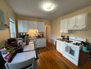 10 Chandler St, Unit 1 in Somerville, MA - Building Photo - Building Photo