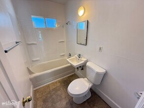 720 Cornell Ave in Yakima, WA - Building Photo - Building Photo