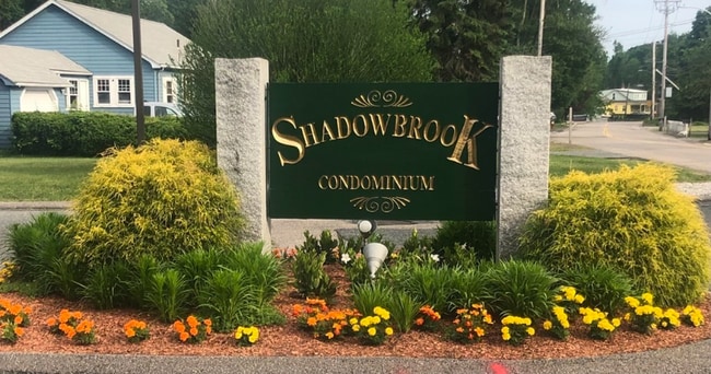 14 Shadowbrook Ln