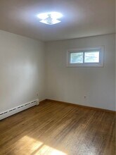 205 9th St S in South St. Paul, MN - Foto de edificio - Building Photo