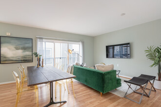 Liberties Walk and Townhomes in Philadelphia, PA - Foto de edificio - Interior Photo