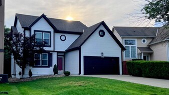 13806 S Mullen St in Olathe, KS - Building Photo