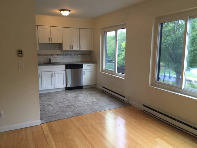 126 Marginal St in Boston, MA - Building Photo - Building Photo