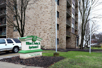 William E. Fowler Senior Apartments in Akron, OH - Building Photo - Building Photo